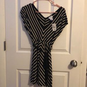 Motherhood Maternity Top Black and White Baby Doll